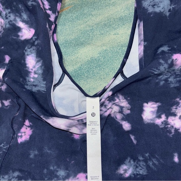 Lululemon Align T-Shirt size 2 Circulate Tie Dye Mineral Blue Multi - Picture 5 of 5